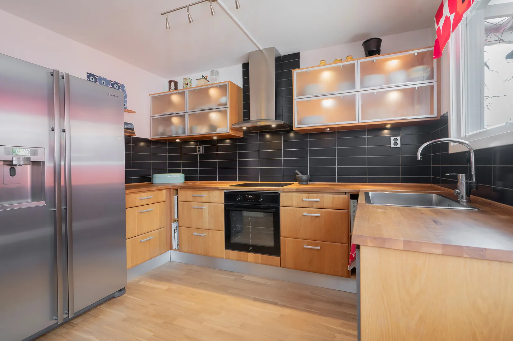 Radhus, Önnemovägen 136, Tullinge Parkhem, Botkyrka