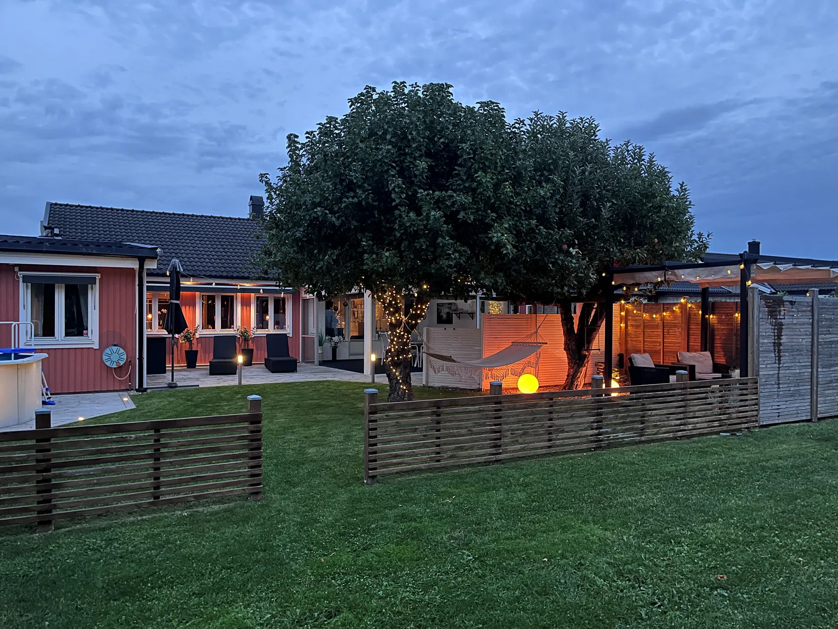 Villa, Radhus, Slåtterblomsgatan 15, Munksundet, Enköping