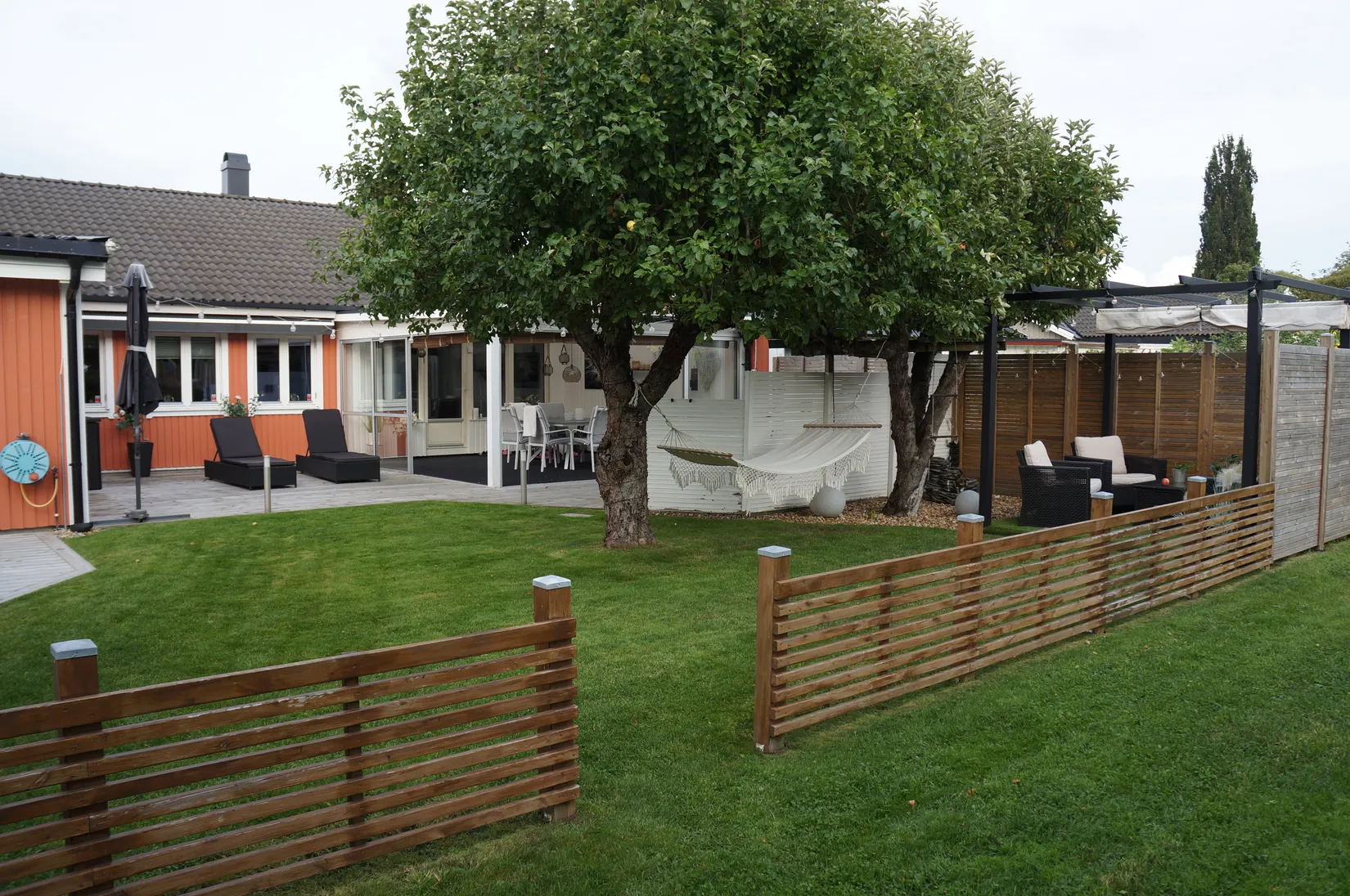 Villa, Radhus, Slåtterblomsgatan 15, Munksundet, Enköping