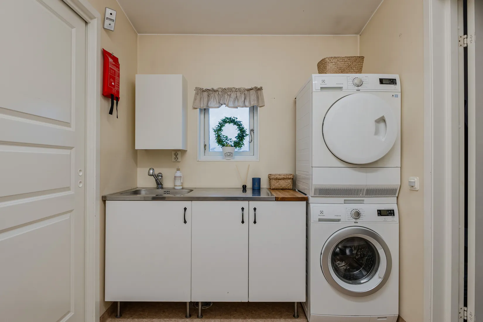 Villa, Radhus, Slåtterblomsgatan 15, Munksundet, Enköping