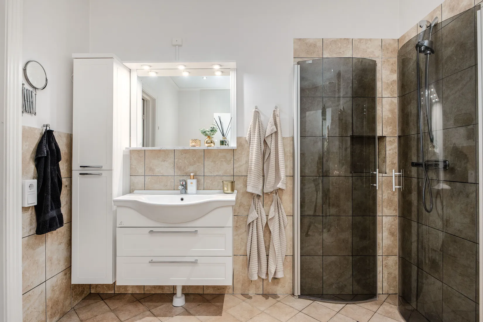 Villa, Radhus, Slåtterblomsgatan 15, Munksundet, Enköping