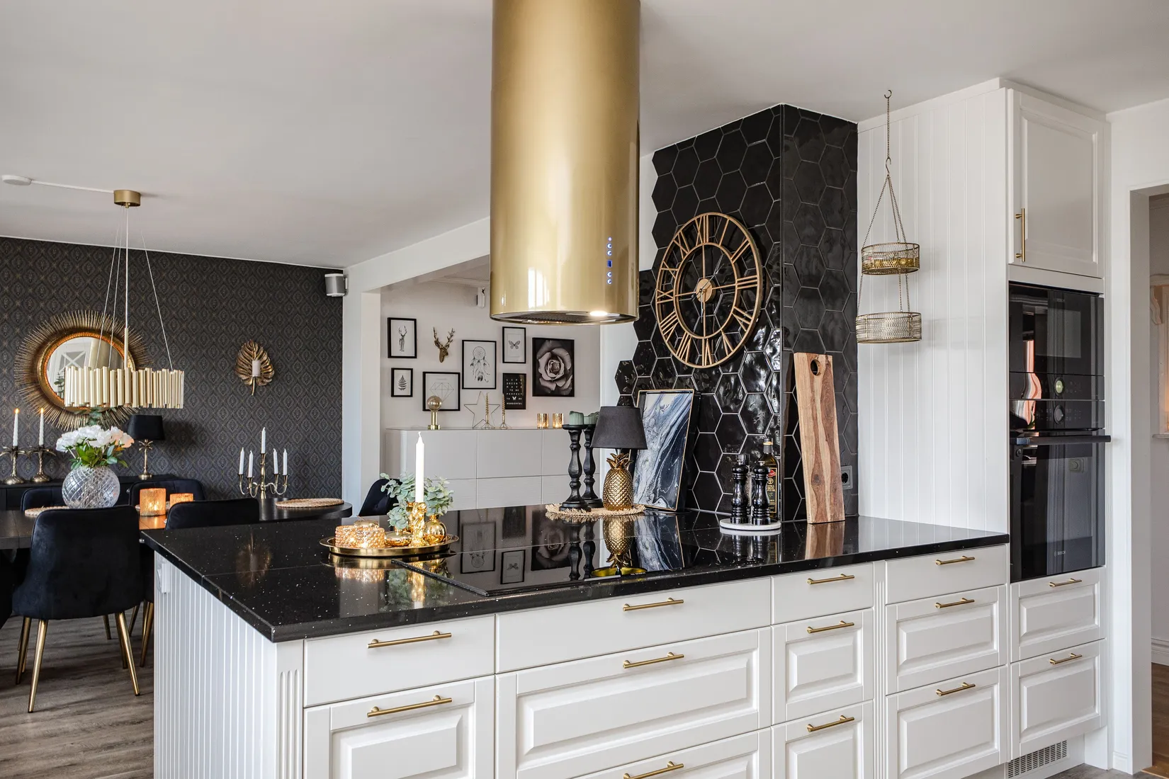 Villa, Radhus, Slåtterblomsgatan 15, Munksundet, Enköping