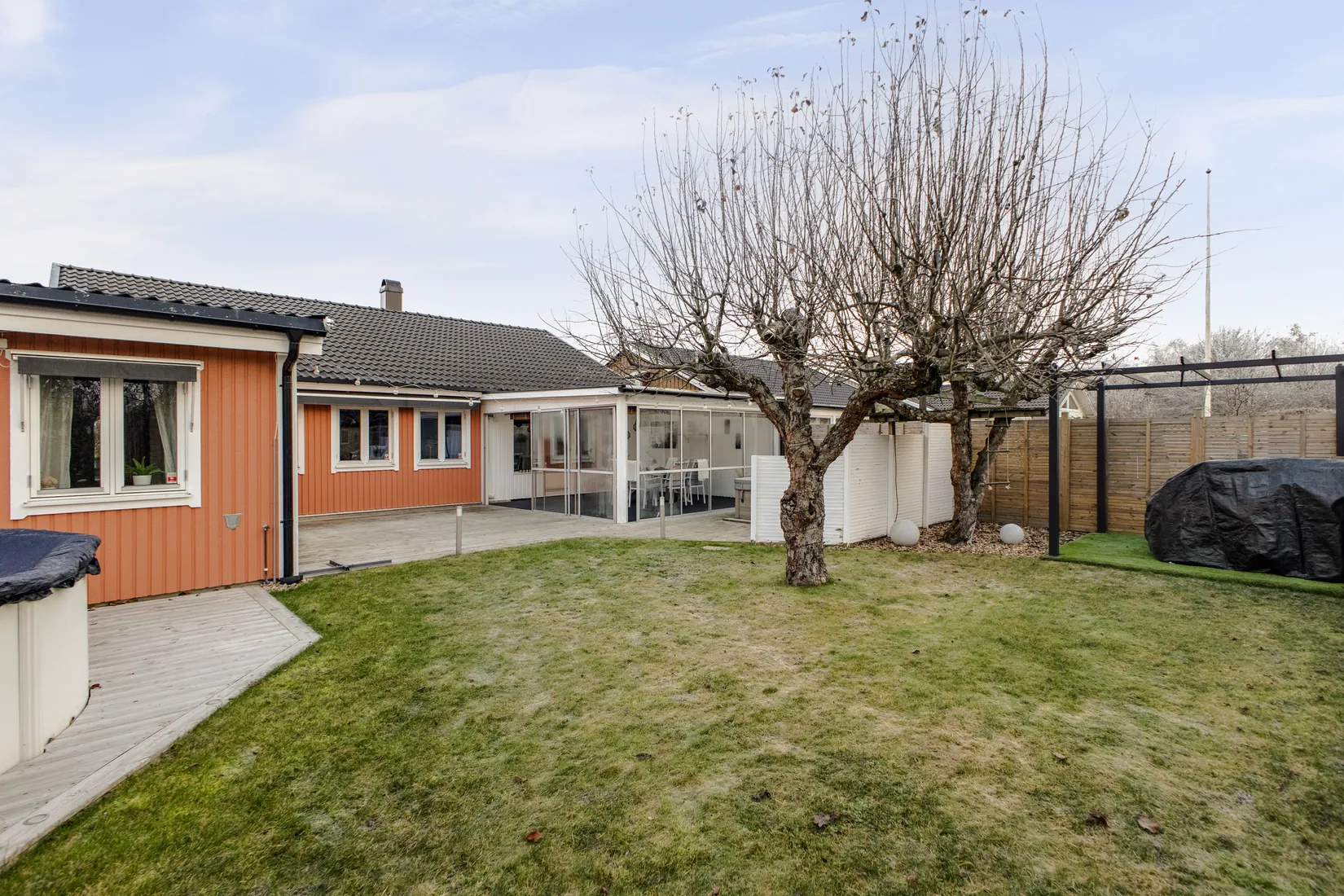 Villa, Radhus, Slåtterblomsgatan 15, Munksundet, Enköping