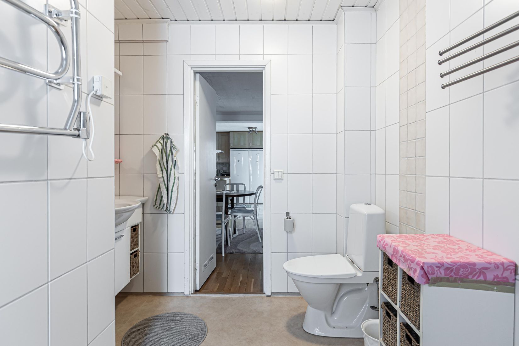 Villa, Ängsögatan 13, Nordanby, Västerås