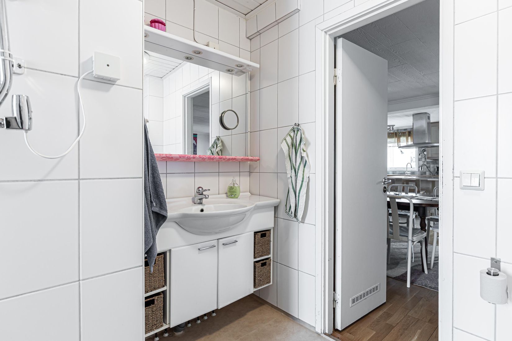 Villa, Ängsögatan 13, Nordanby, Västerås