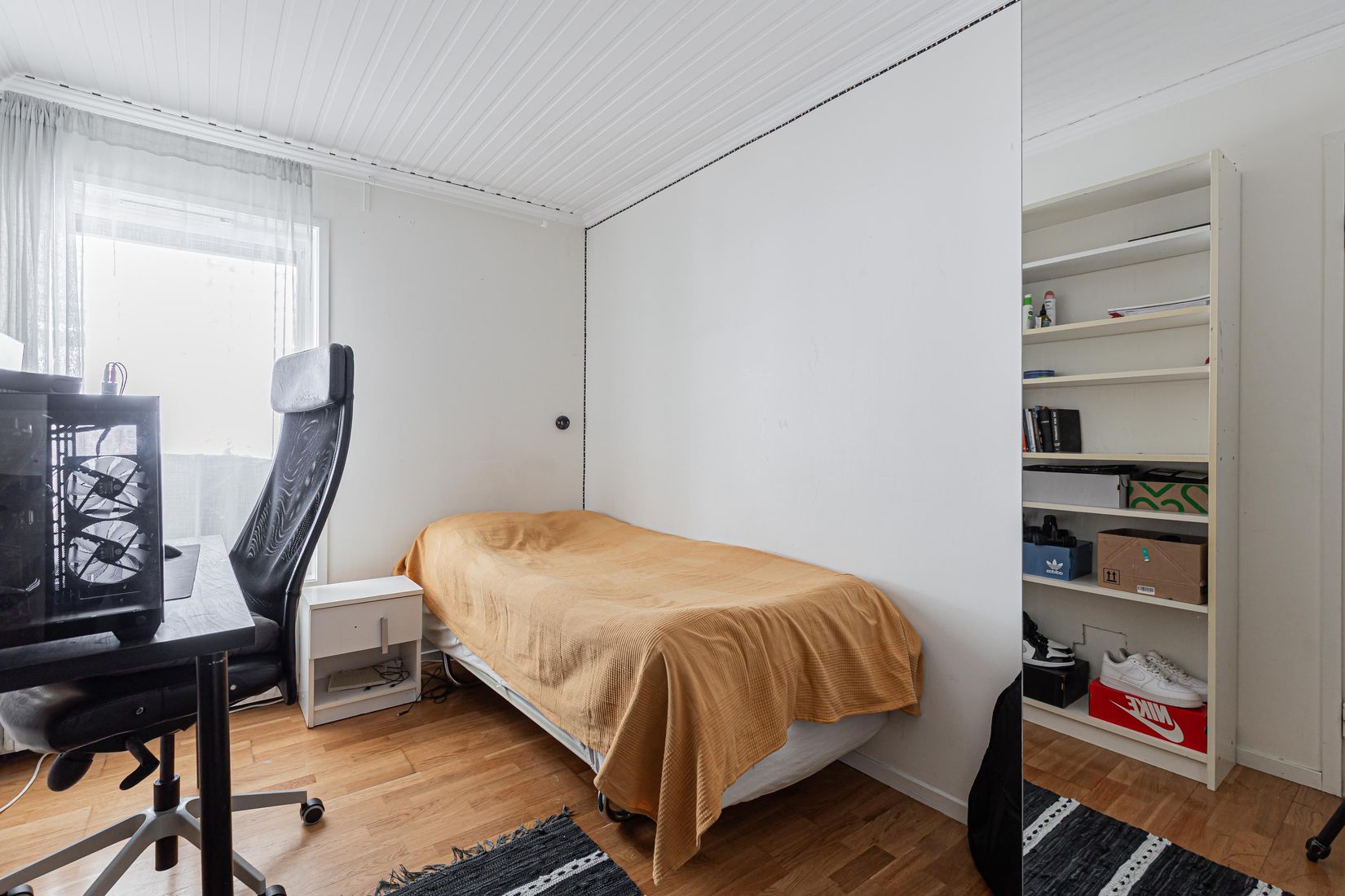 Villa, Ängsögatan 13, Nordanby, Västerås