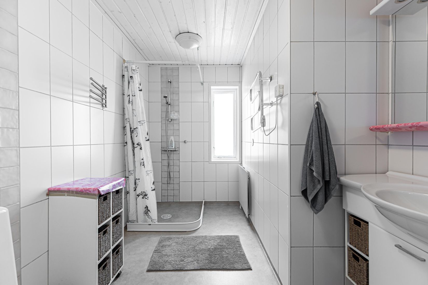 Villa, Ängsögatan 13, Nordanby, Västerås