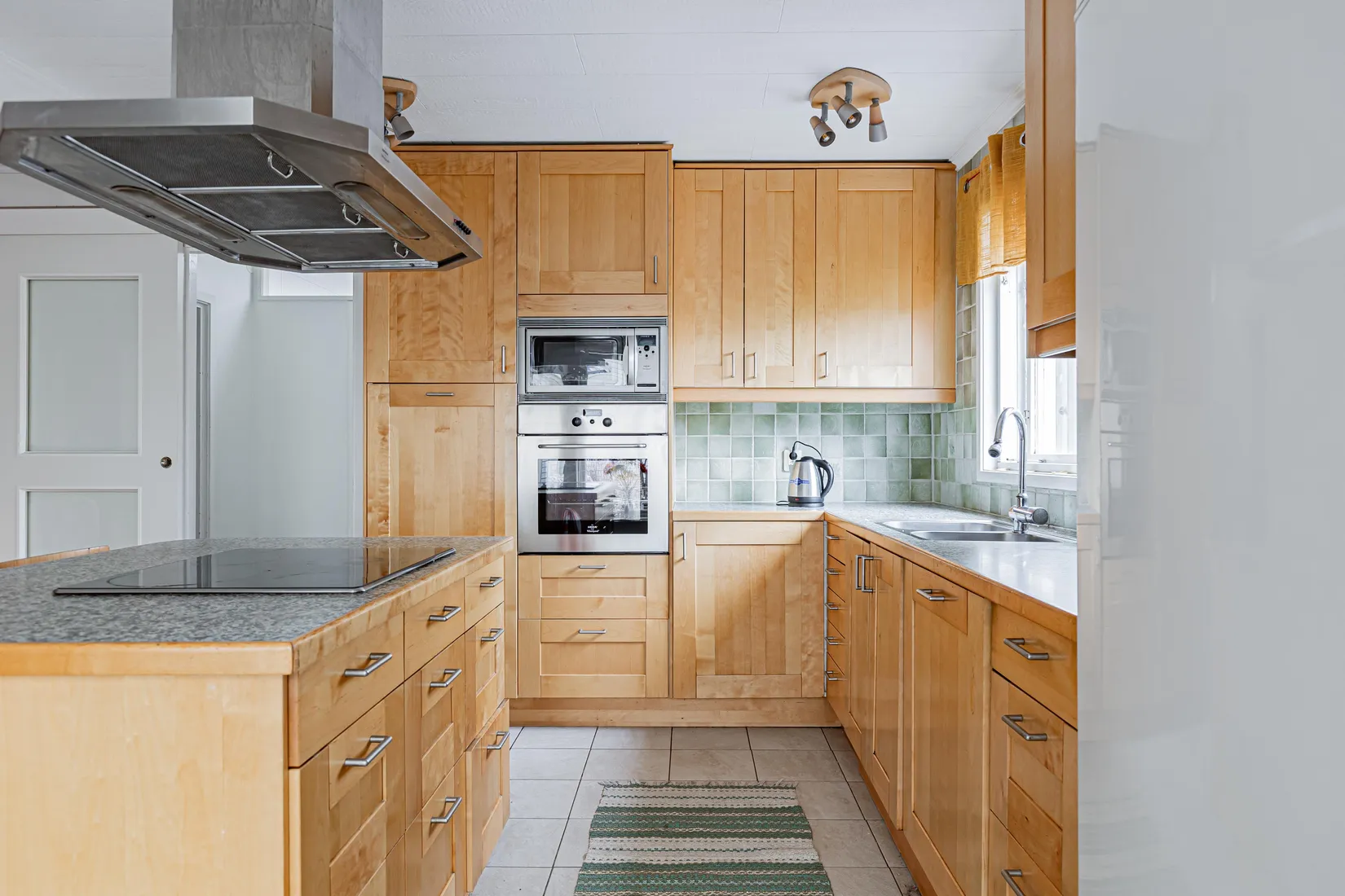 Villa, Ängsögatan 13, Nordanby, Västerås