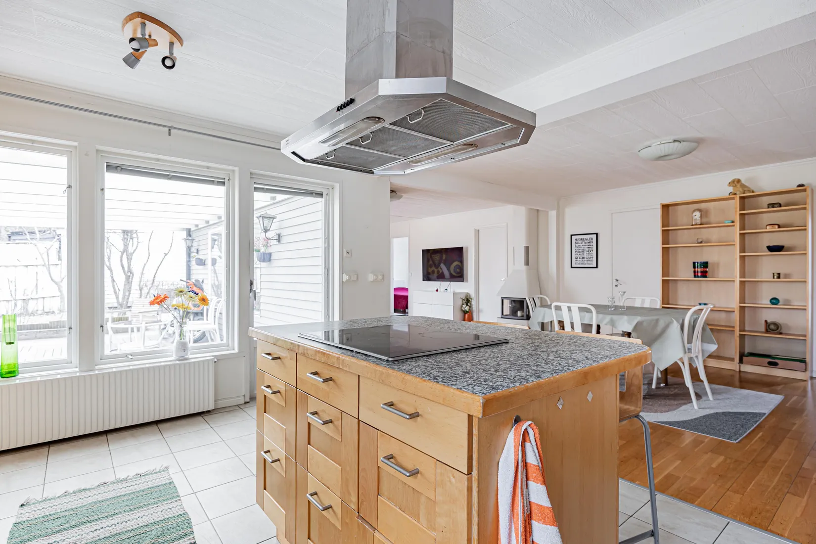 Villa, Ängsögatan 13, Nordanby, Västerås