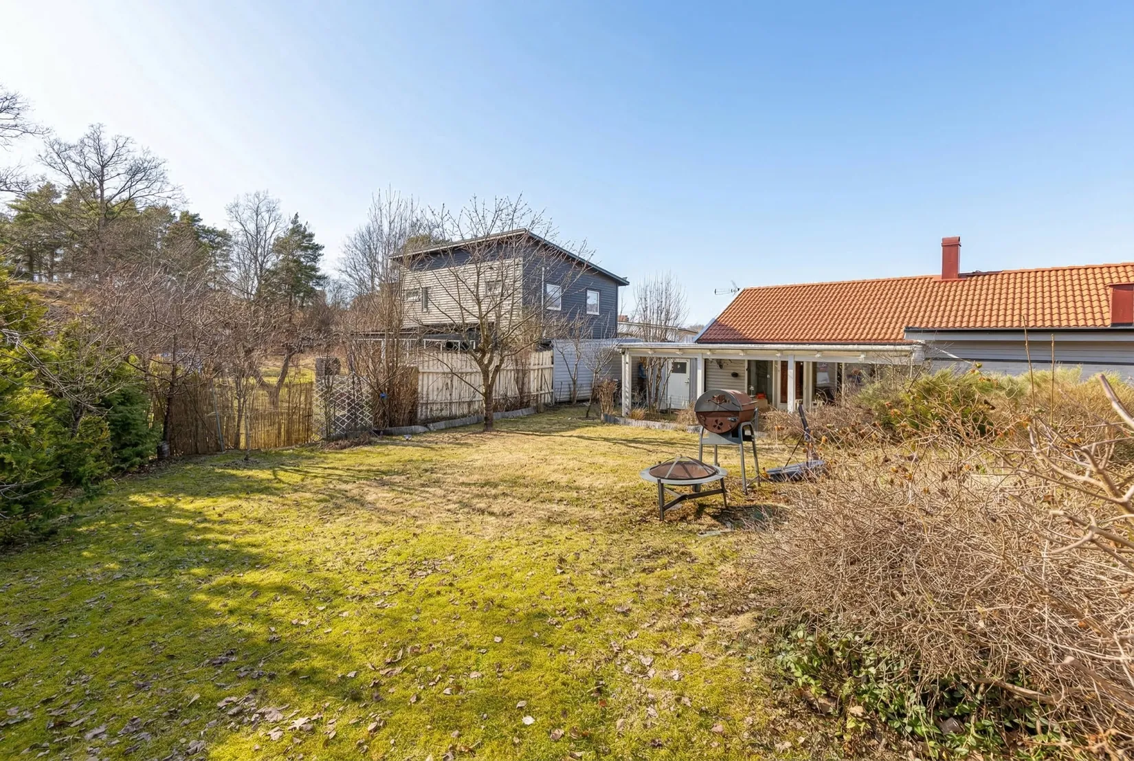 Villa, Ängsögatan 13, Nordanby, Västerås