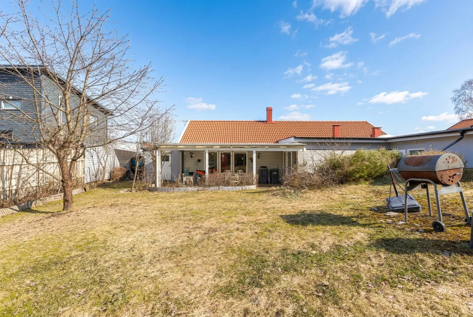 Villa, Ängsögatan 13, Nordanby, Västerås