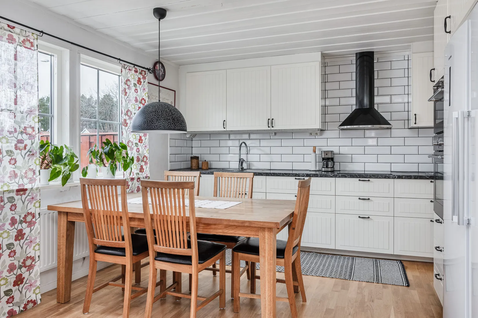 Villa, Hallonvägen 57, Odensala, Östersund