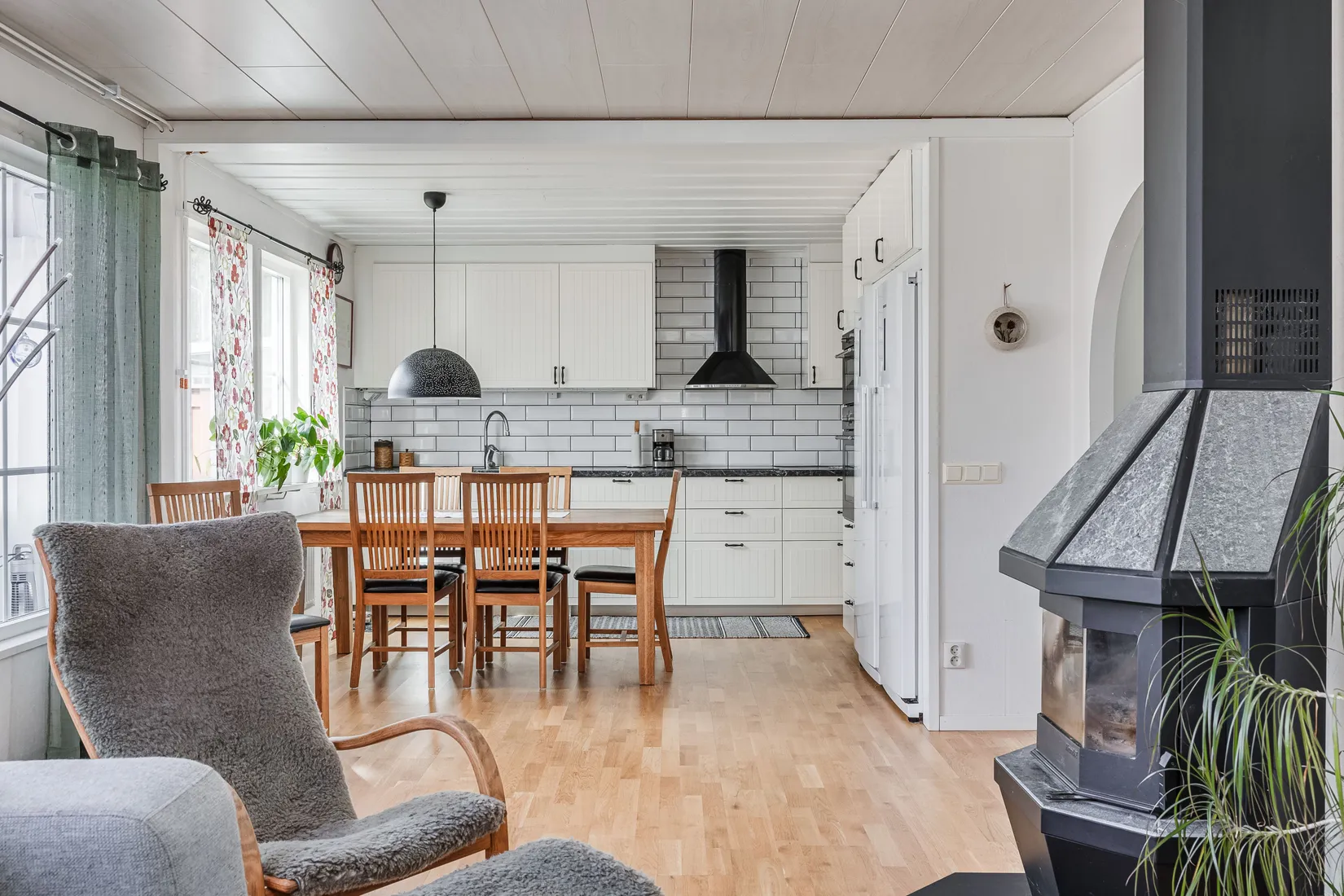 Villa, Hallonvägen 57, Odensala, Östersund