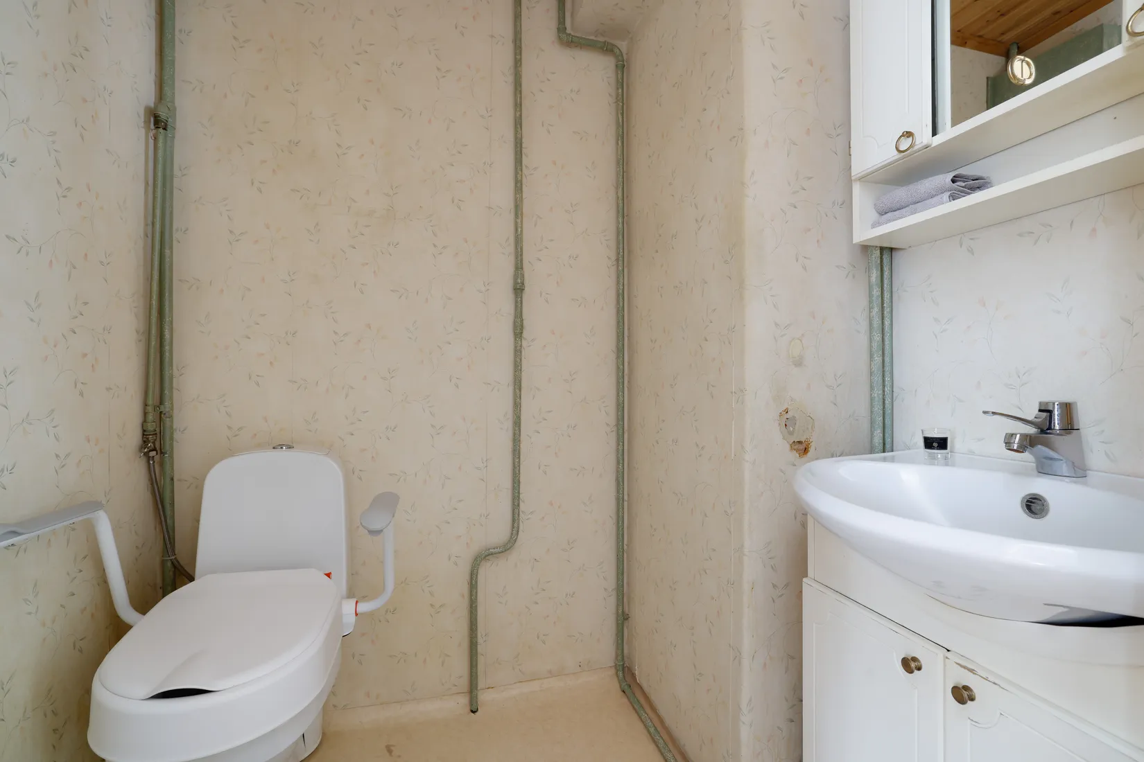 Villa, Askersvägen 13, Asker, Örebro