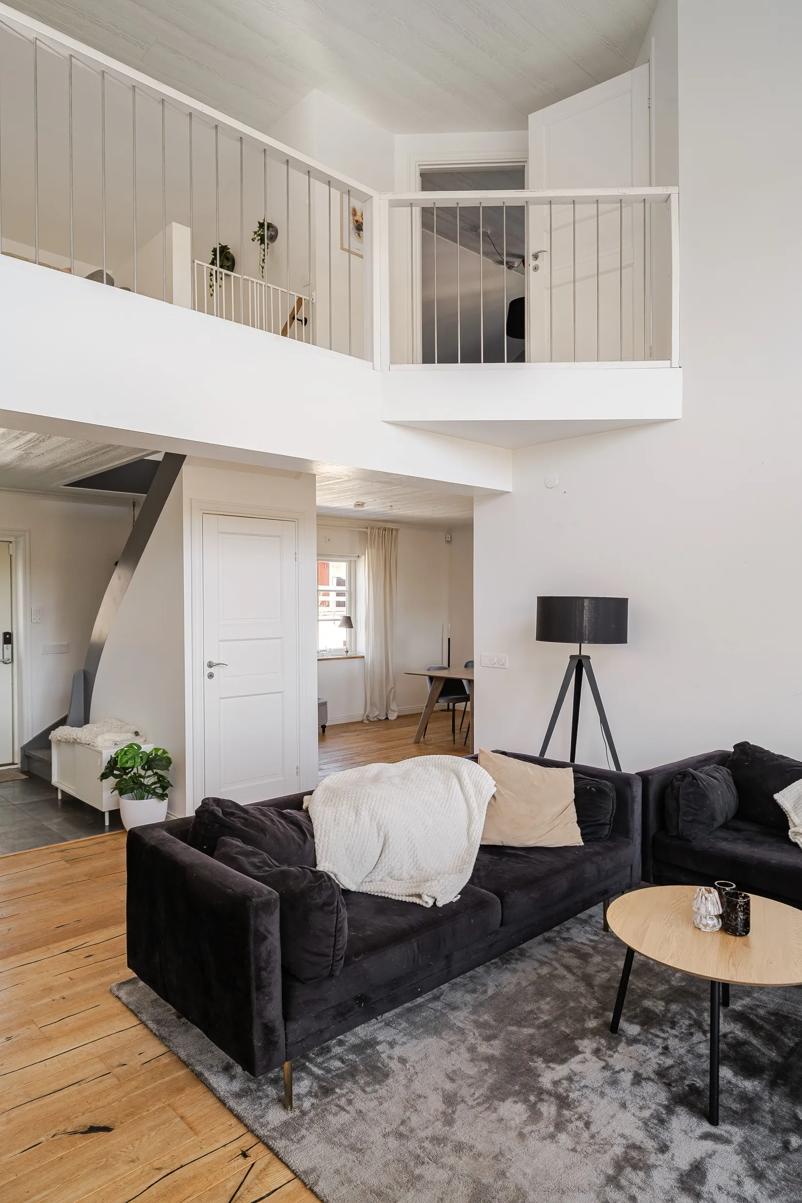 Villa, Nederfors 17, Nynäshamn