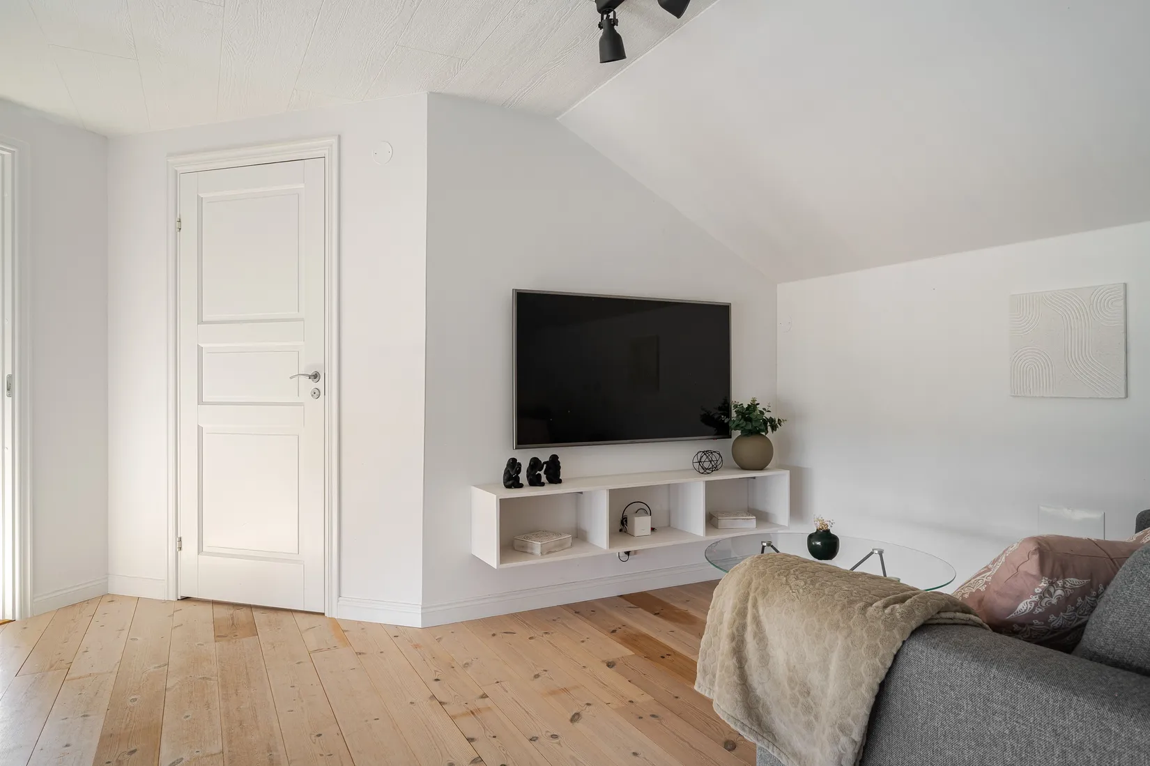 Villa, Nederfors 17, Nynäshamn