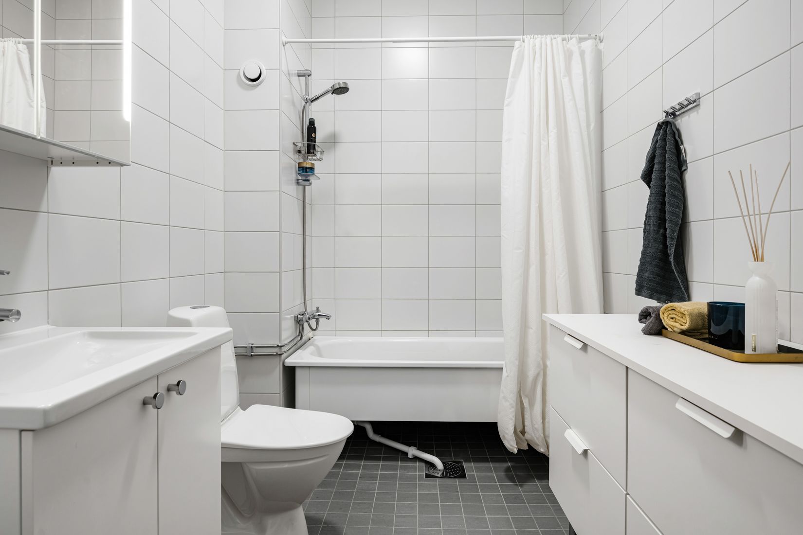 Bostadsrätt, Radhus, Viggholmsvägen 57, Skärholmen, Stockholm