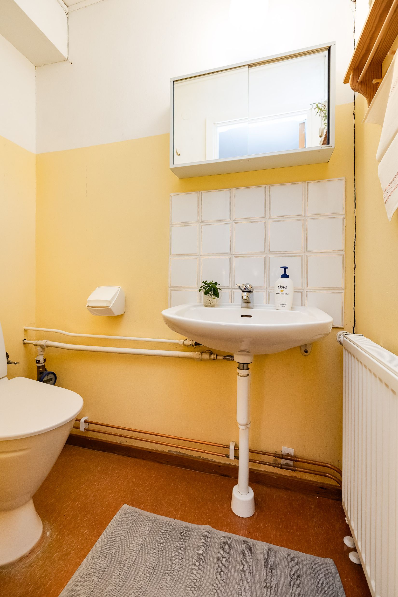 Villa, Radhus, Almgatan 25, Almby, Örebro