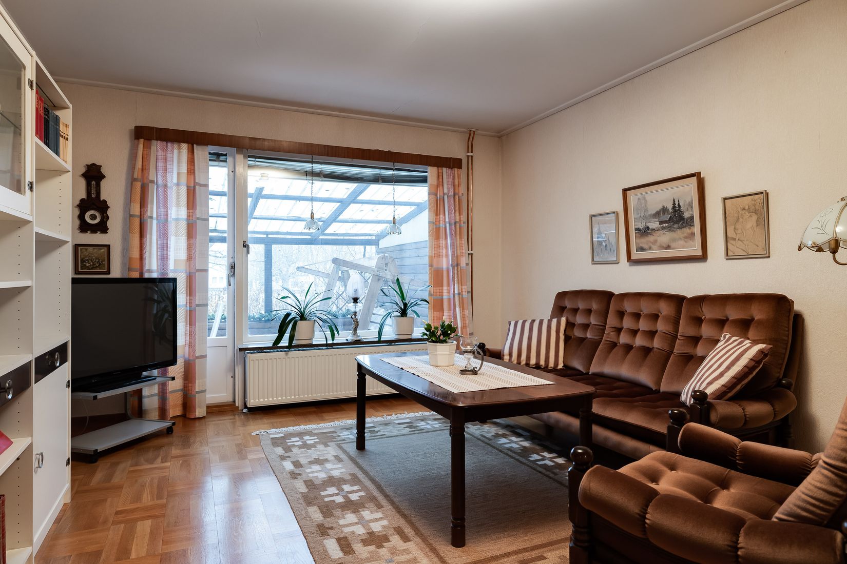 Villa, Radhus, Almgatan 25, Almby, Örebro