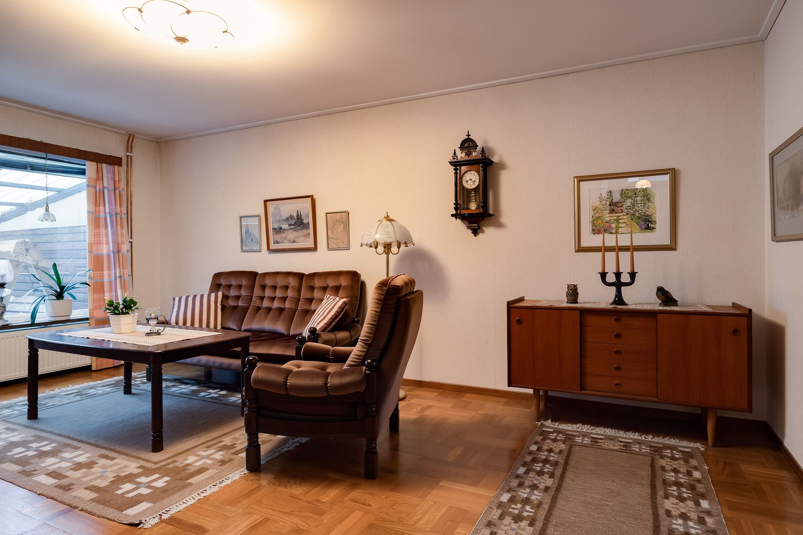 Villa, Radhus, Almgatan 25, Almby, Örebro