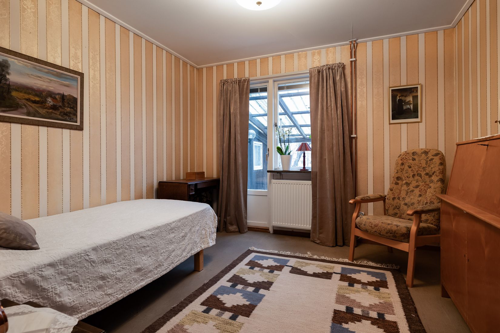 Villa, Radhus, Almgatan 25, Almby, Örebro