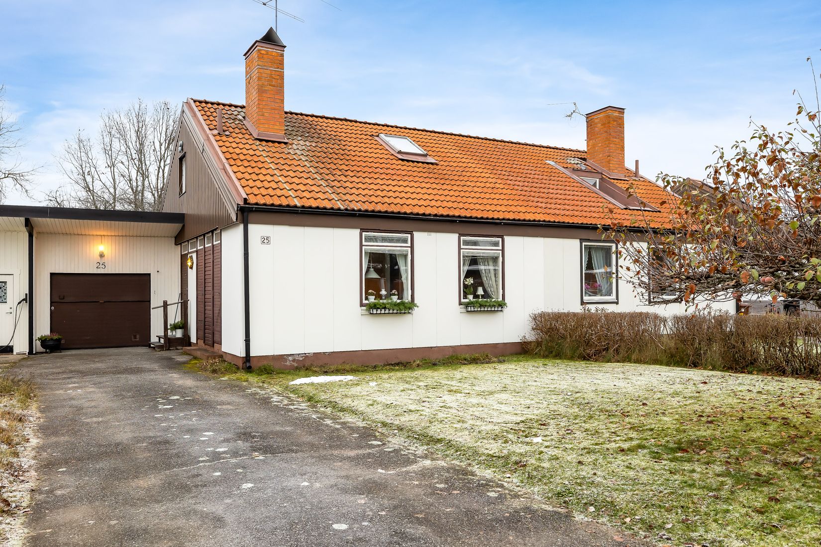 Villa, Radhus, Almgatan 25, Almby, Örebro