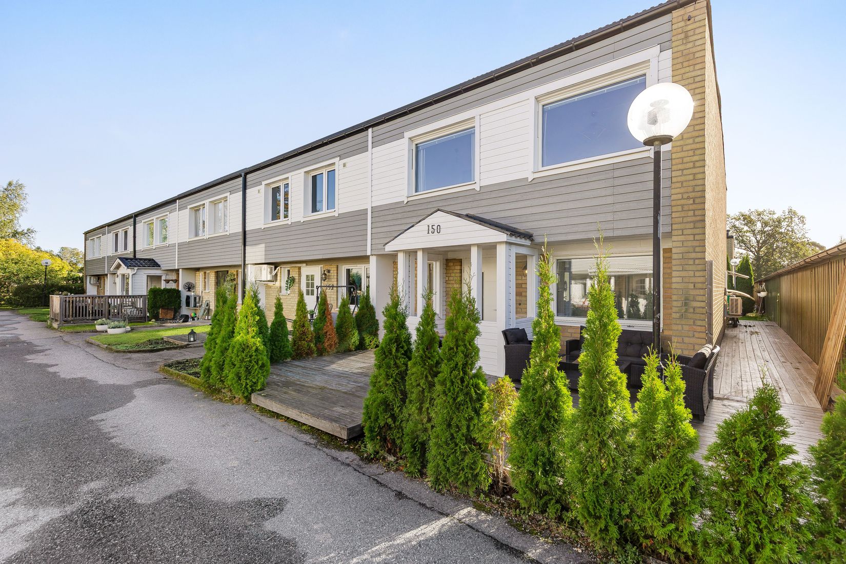 Radhus, Trumpetvägen 150, Eskilstuna