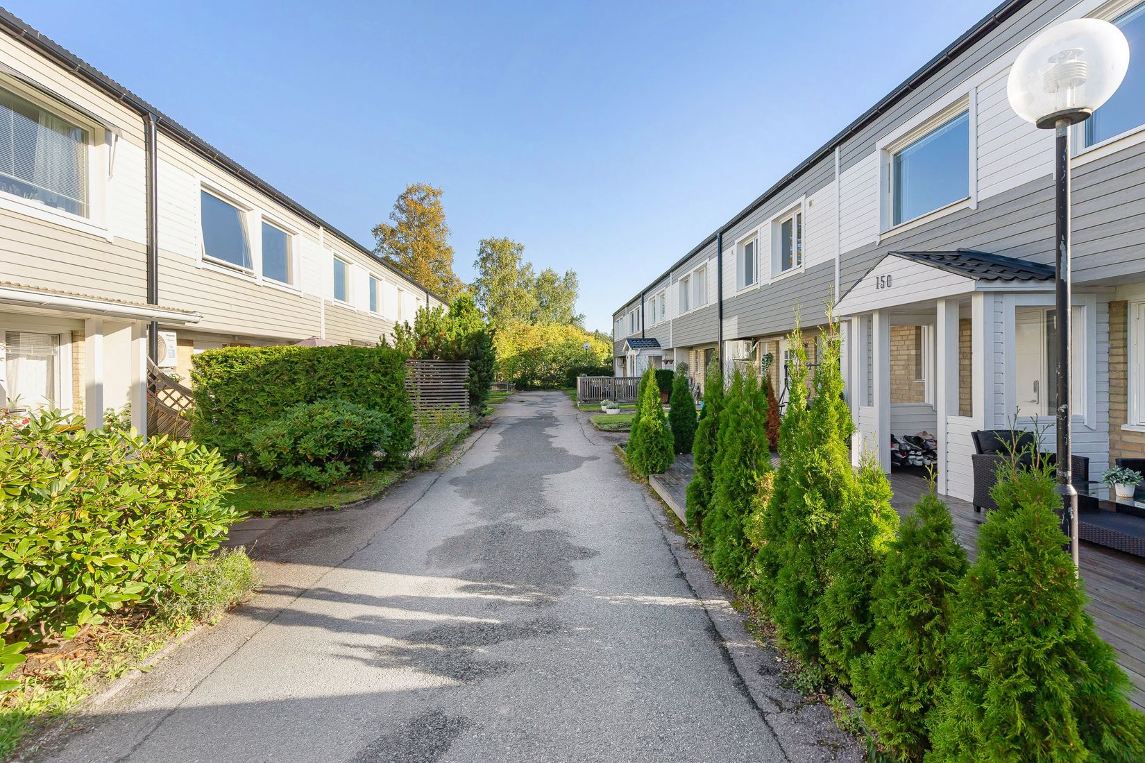 Radhus, Trumpetvägen 150, Eskilstuna