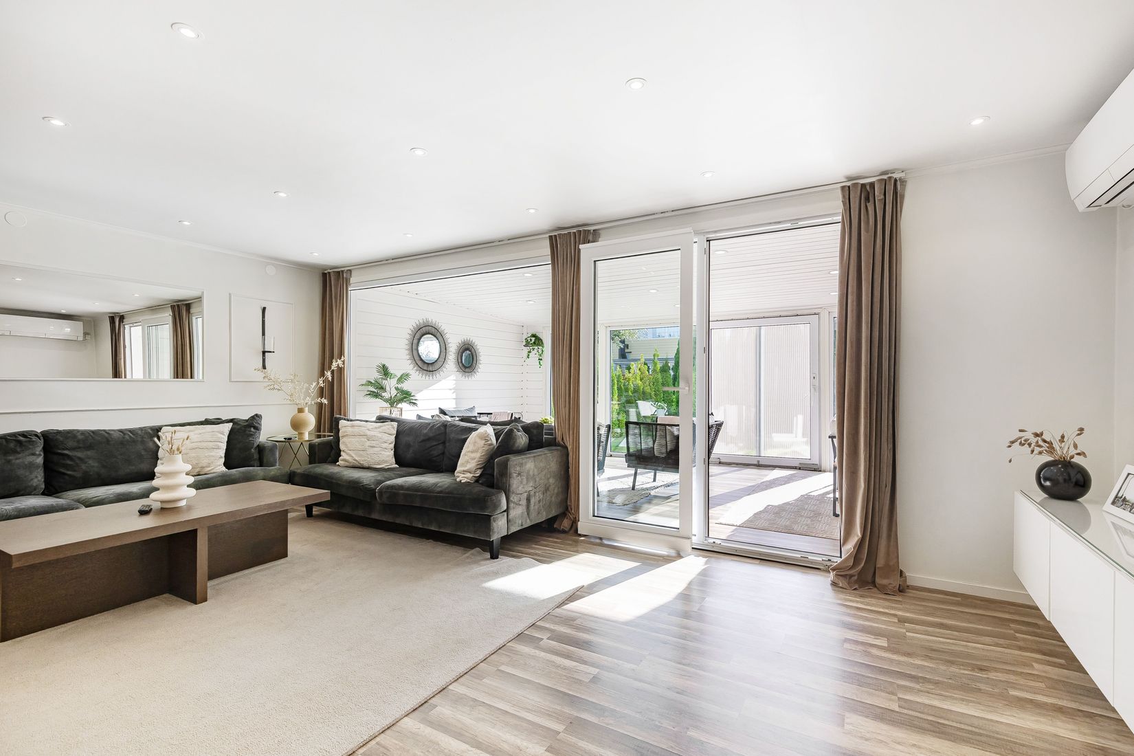 Radhus, Trumpetvägen 150, Eskilstuna