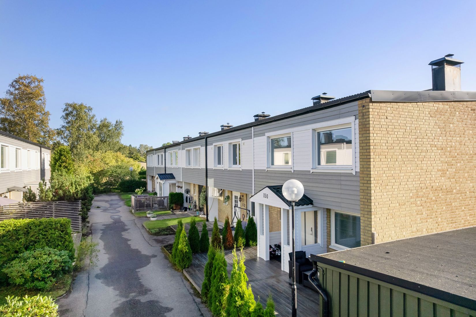 Radhus, Trumpetvägen 150, Eskilstuna