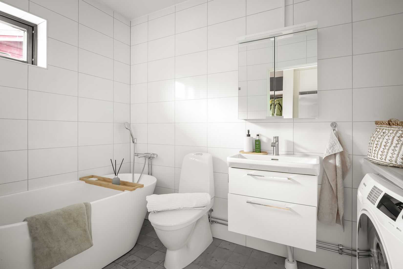 Radhus, Torsbyslingan 19, Torsby, Värmdö