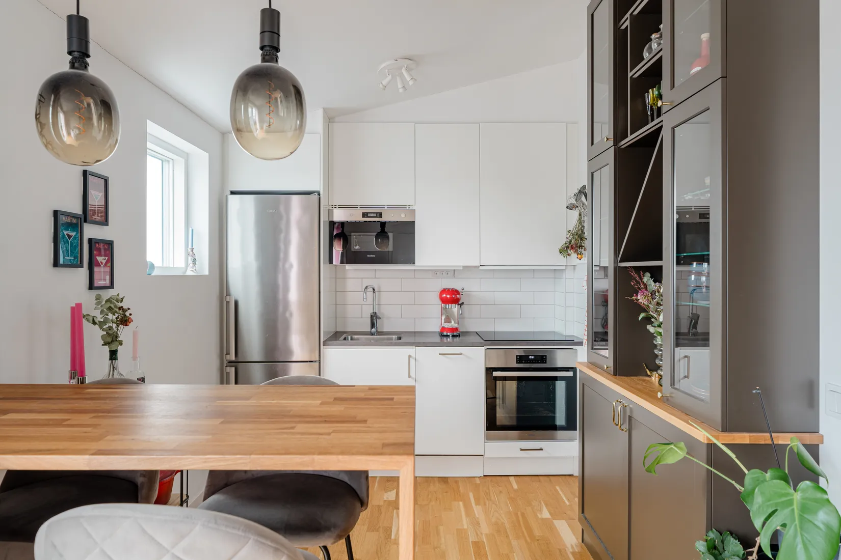 Bostadsrätt, BIBLIOTEKSGÅNGEN 2 VÅN 8/8, Täby centrum, Täby