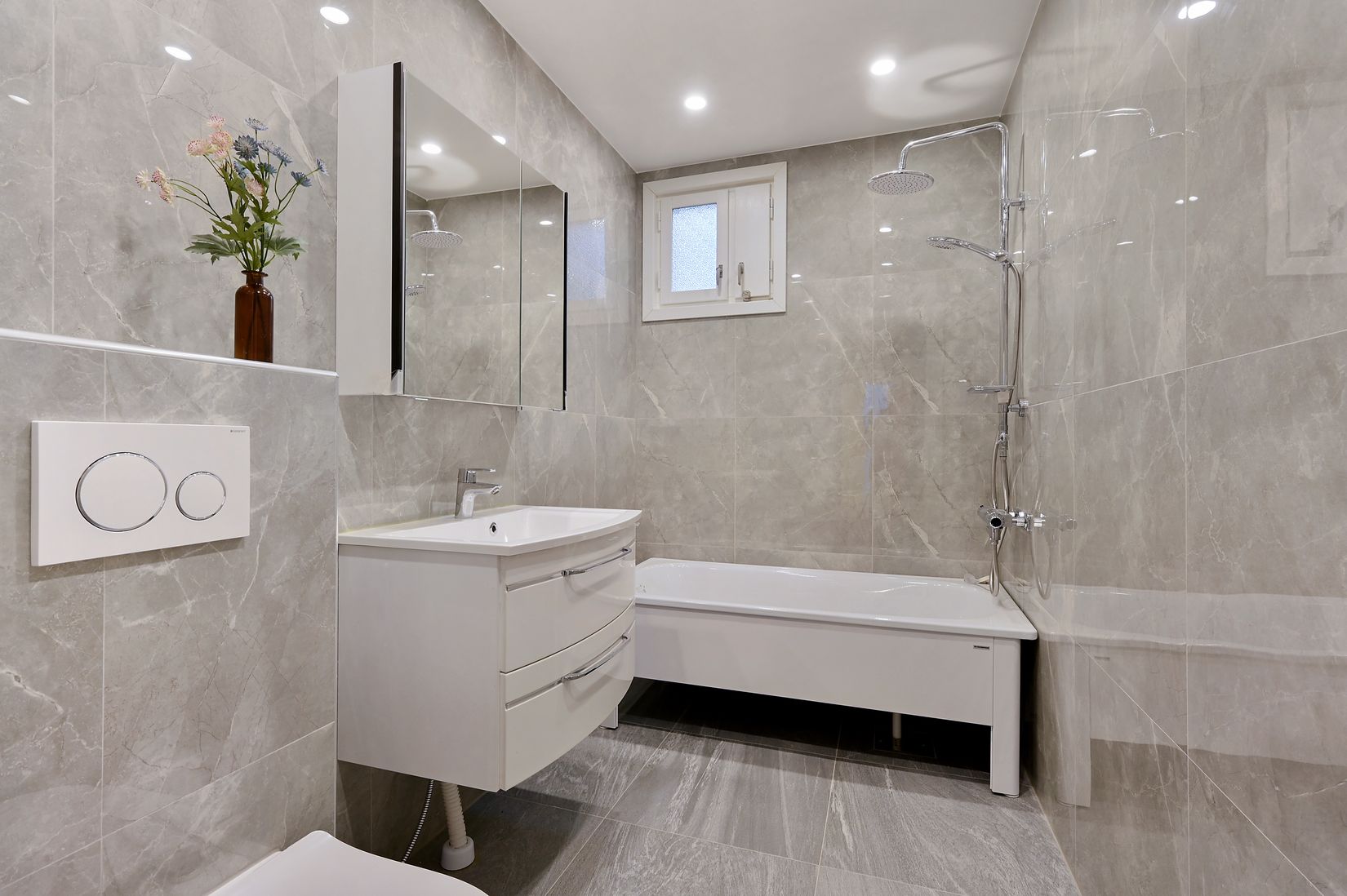 Villa, Radhus, Tunnlandsvägen 3, Viksjö, Järfälla