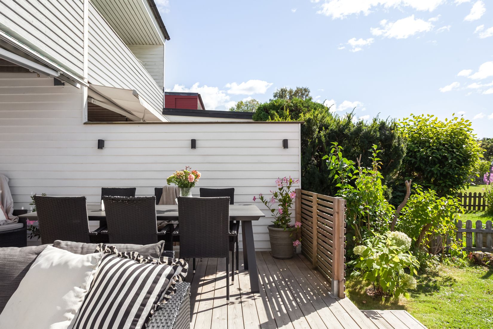 Villa, Radhus, Nyebrostigen 18, Lerum - Centralt, Lerum