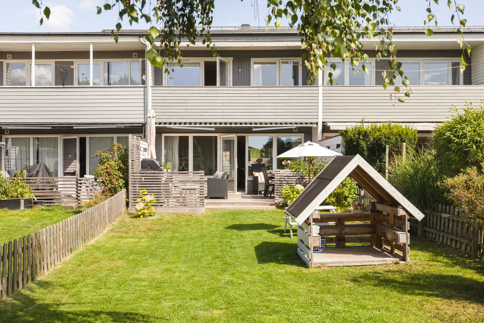 Villa, Radhus, Nyebrostigen 18, Lerum - Centralt, Lerum