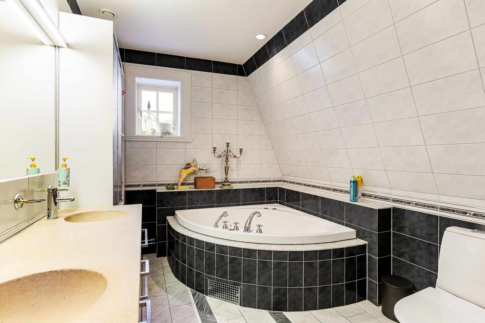 Villa, Sjöbylundsgatan 8, Åker, Nässjö