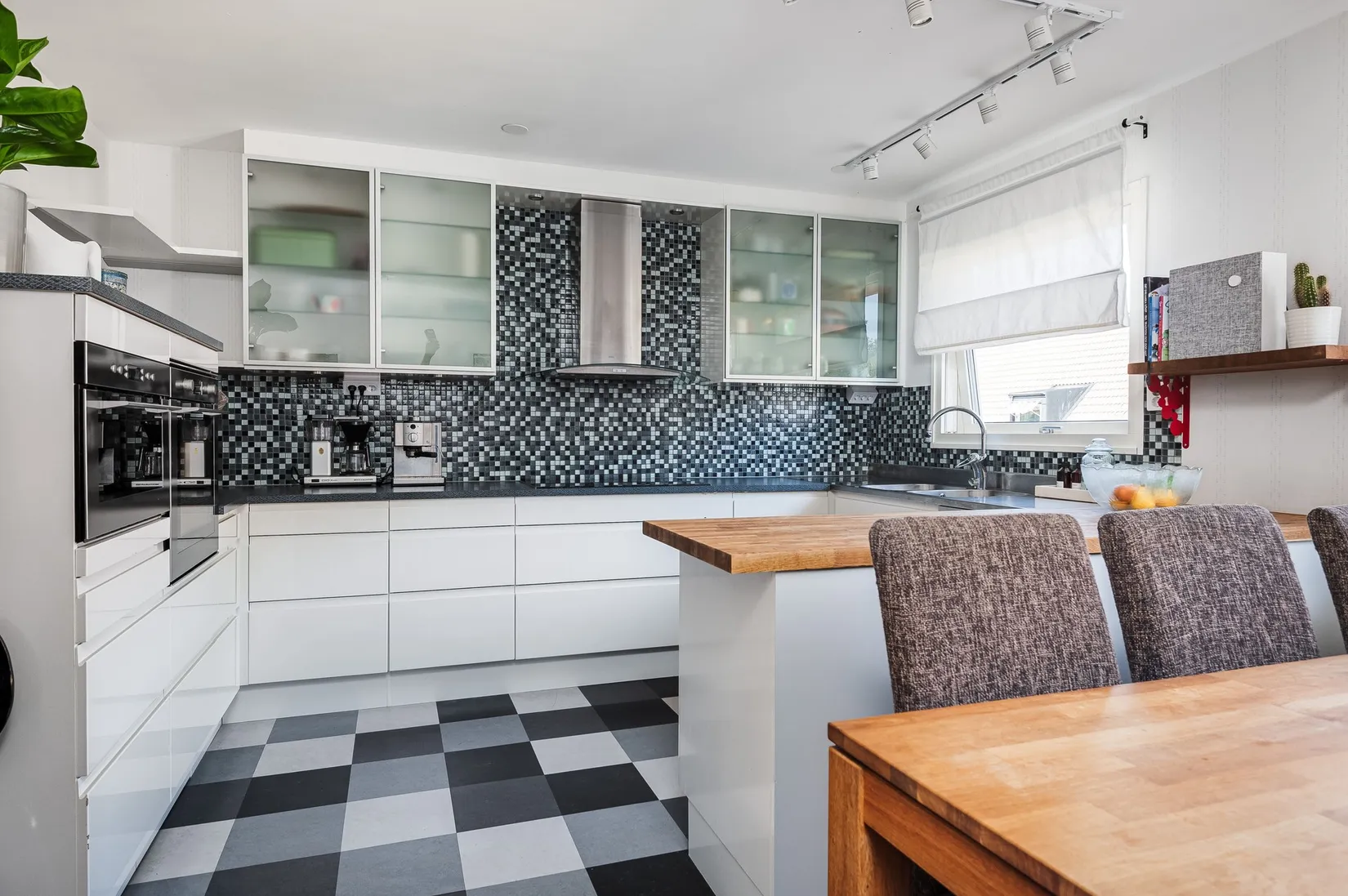 Villa, Radhus, Axel Swartlings gata 160, Klockaretorpet, Norrköping