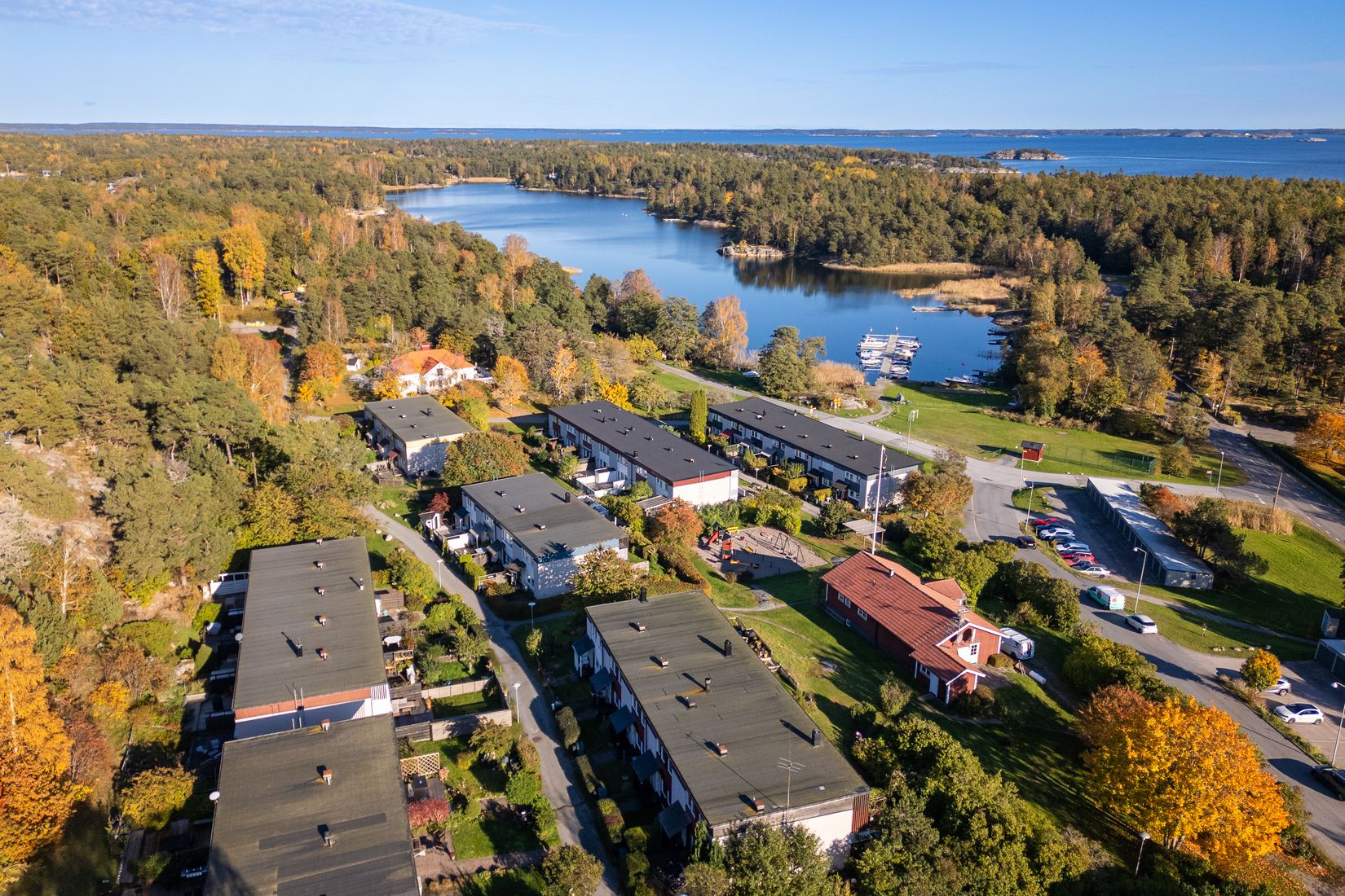 Radhus, Magasinvägen 21, Djurö By, Värmdö