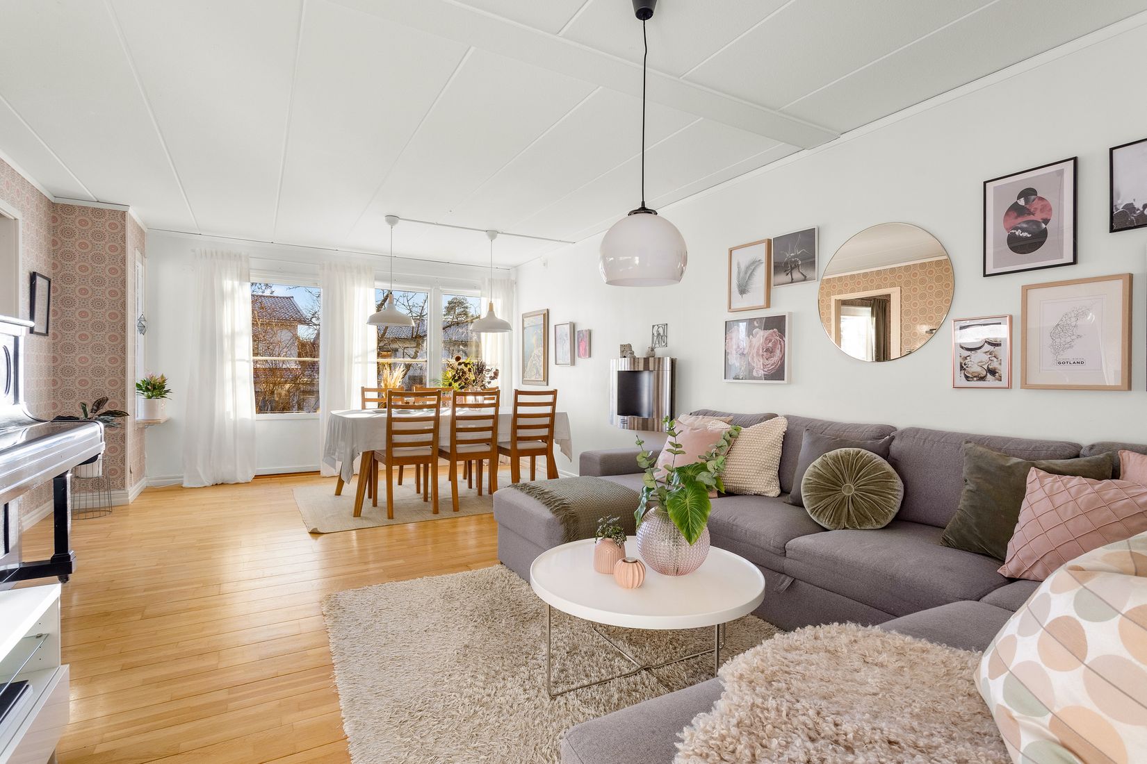 Villa, Radhus, Taffelgränd 9, Viksjö Hummelmora, Järfälla