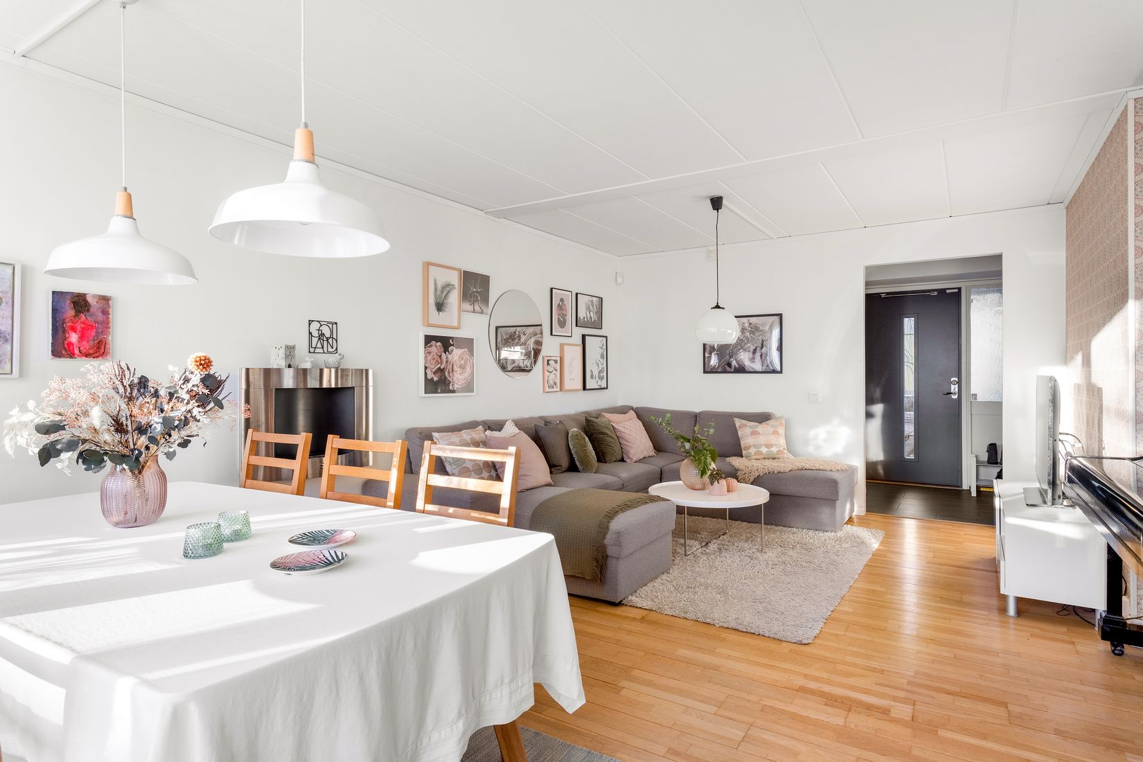 Villa, Radhus, Taffelgränd 9, Viksjö Hummelmora, Järfälla