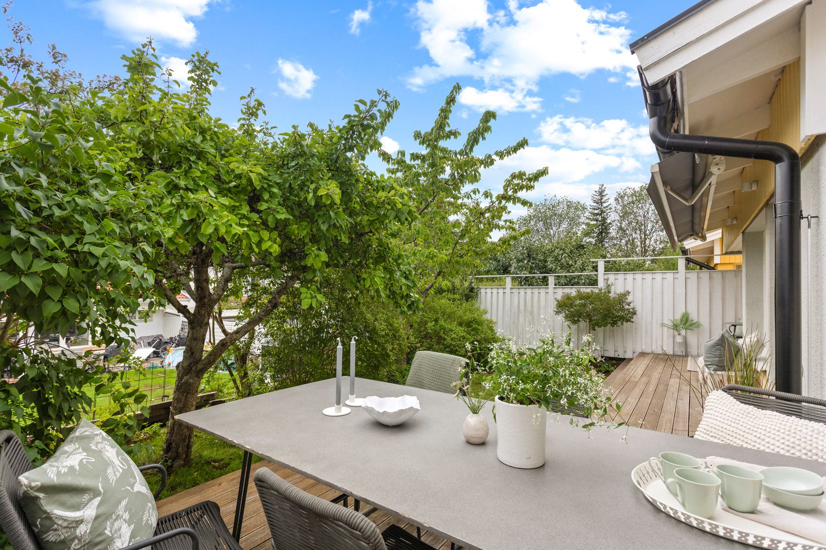 Villa, Radhus, Taffelgränd 9, Viksjö Hummelmora, Järfälla