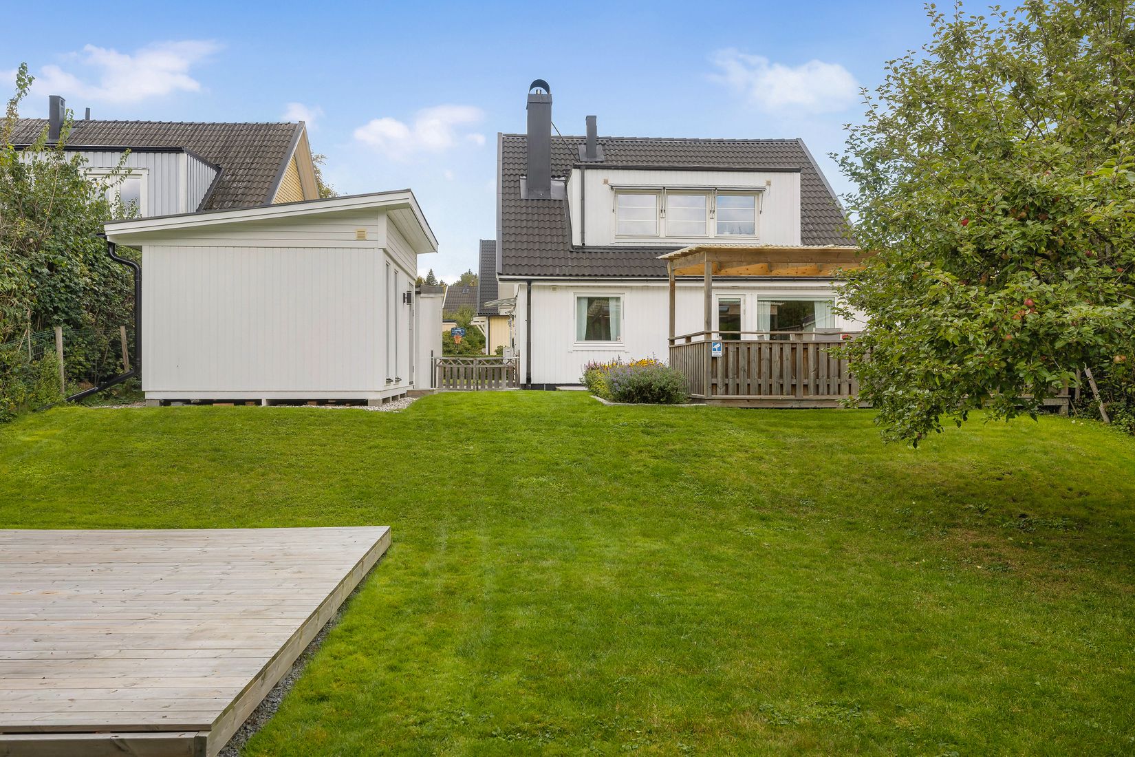 Villa, Radhus, Rågvägen 15, Viksjö, Järfälla