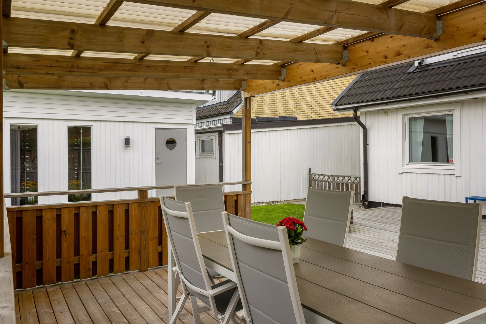 Villa, Radhus, Rågvägen 15, Viksjö, Järfälla