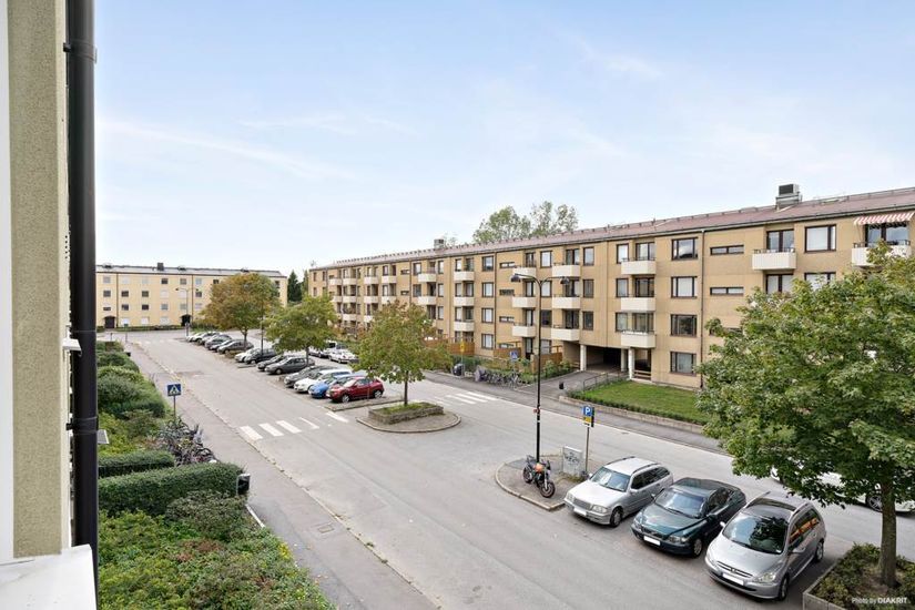 Bostadsrätt, Månadsvägen 27, Jakobsberg, Järfälla