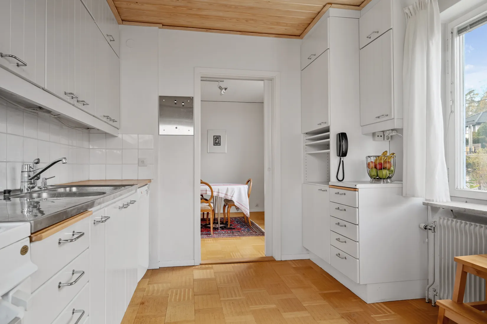 Villa, Domherrevägen 5, Näsbypark, Täby