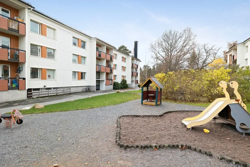 Bostadsrätt, Trollvägen 17, Kallhäll, Järfälla