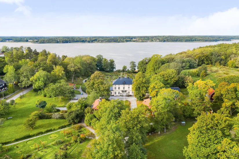 Villa, Radhus, Kurirgatan 18, Hässelby, Stockholm