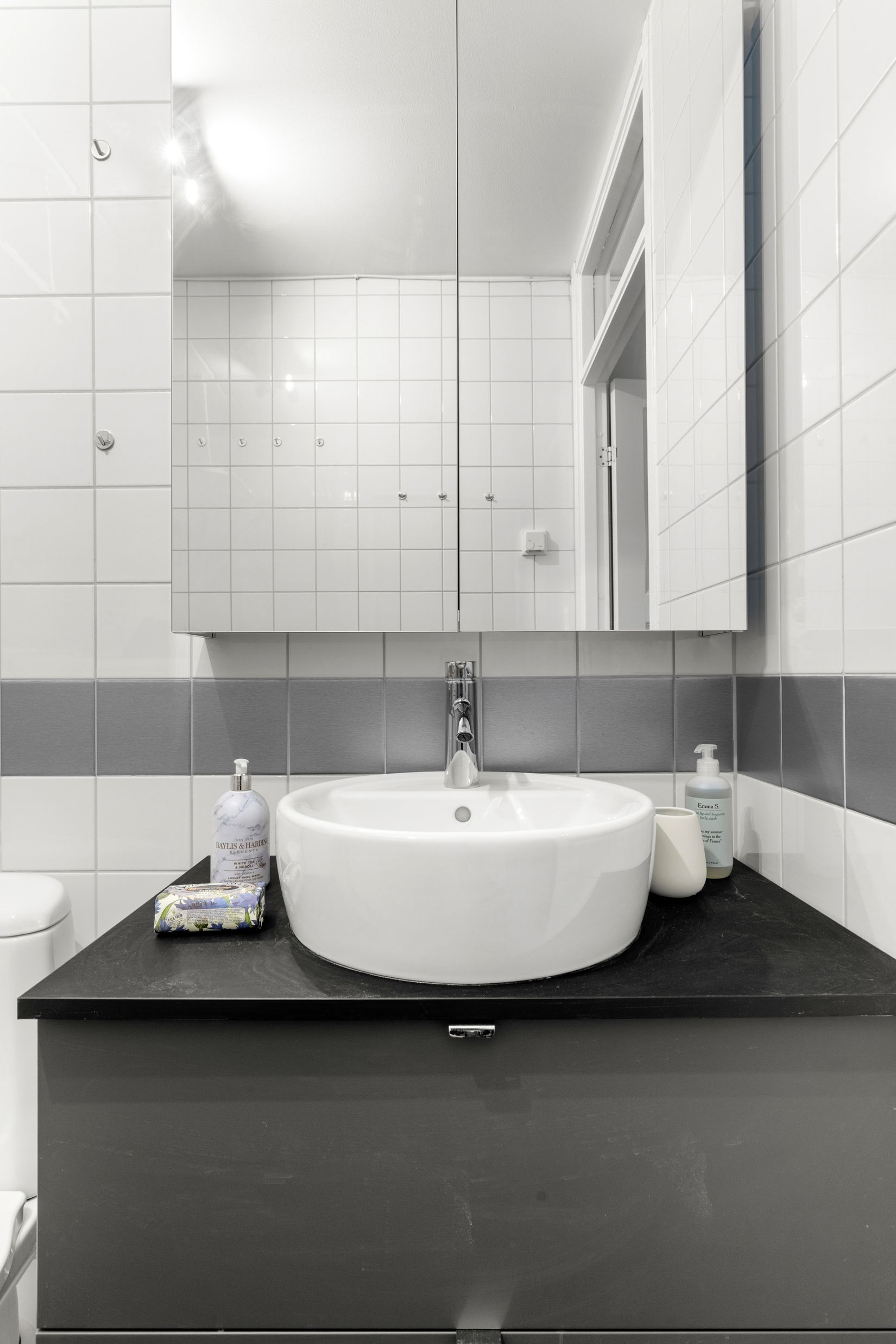 Bostadsrätt, Ekholmsvägen 255, Skärholmen, Stockholm