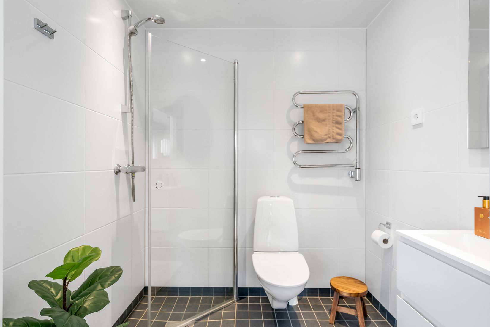 Bostadsrätt, Radhus, Silverskattsvägen 55, Täljöviken, Österåker