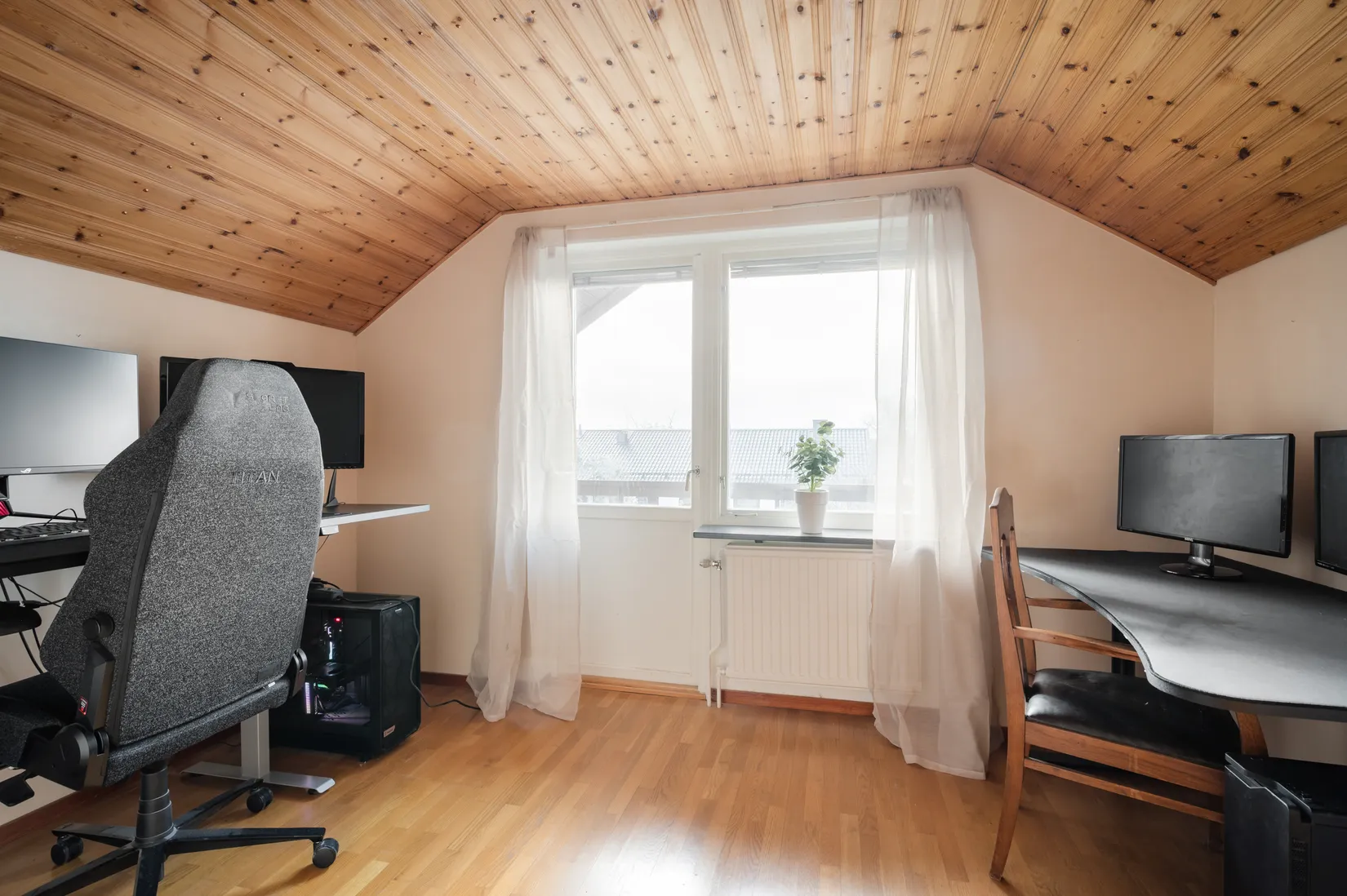 Villa, Snickarvägen 8, Bro/Gamla Bro, Upplands-Bro